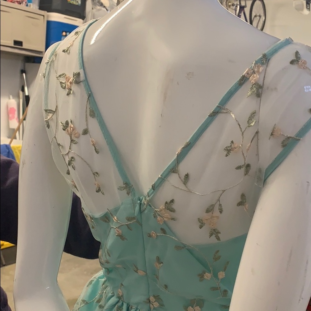 Dress - Picture 2 of 3